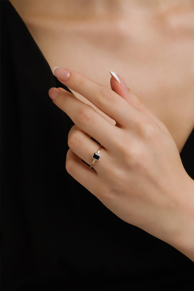 Emerald Kesim 0.46 Karat Safir Yüzük
